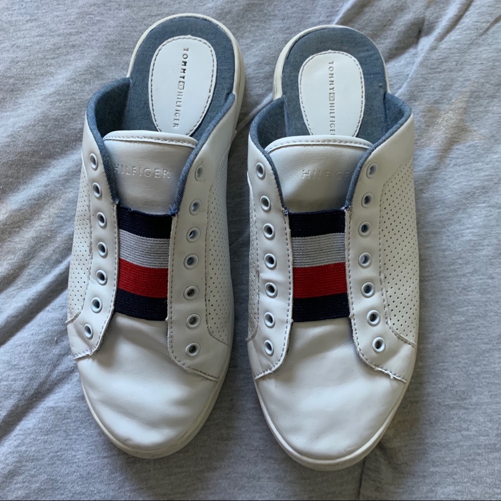✨TOMMY HILFiGER SNEAKER SLIDES ✨
